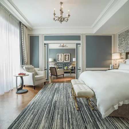 Hotel De Crillon-2