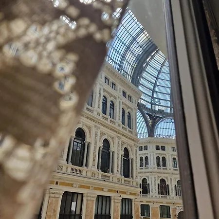 Suite Galleria Umberto I-2