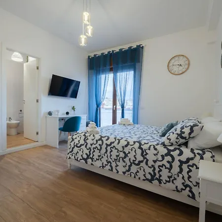 Luli Rooms Napoli-2