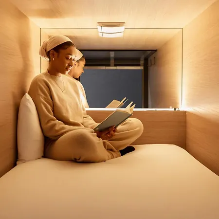 Zedwell Capsule Hotel Piccadilly Circus-3