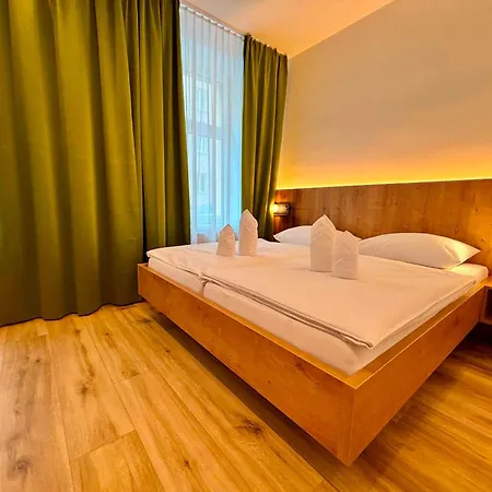 Hotel Lucia-3