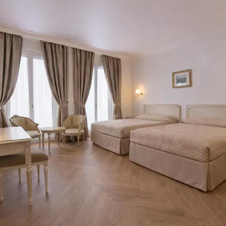 Grand Hotel Moderne-2