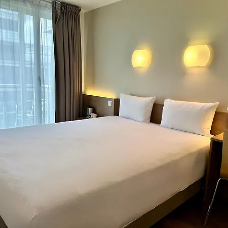 Campanile Paris 12 - Bercy Village-3