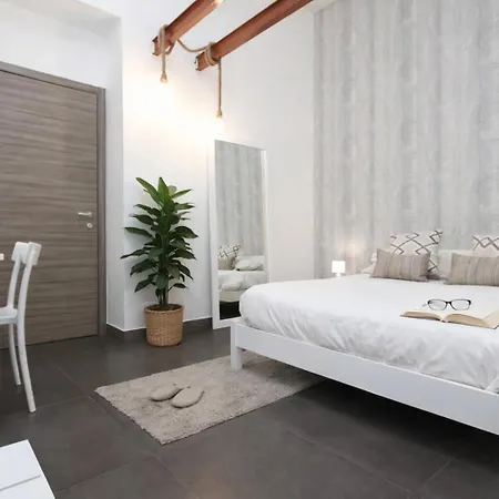 Palermo Inn Suite-3