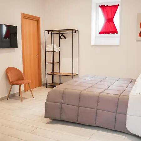 5 Santi Rooms-3