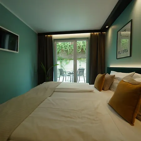 Design & Budget Hotel Wien Schoenbrunn-3