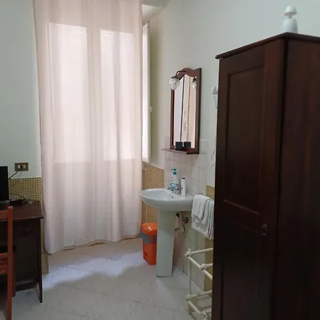 Hotel Vittorio Veneto-3