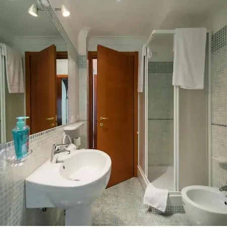 Rifugio di Roma - Upon Metro B, A-C, pvt terrace, pvt bathroom-3