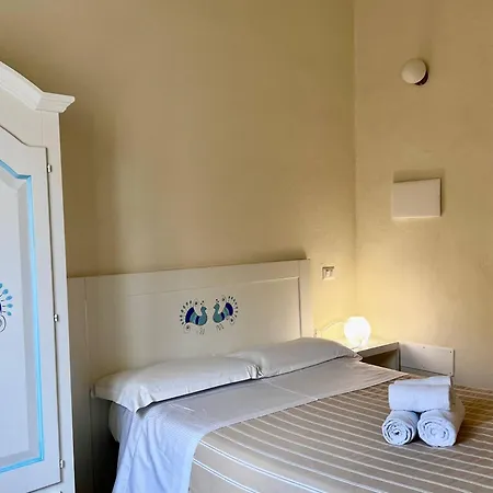 Onlyrooms IV - Sea View & Free Parking-3