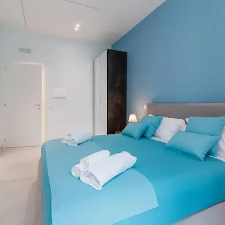 Suite Contè Binario Uno Napoli-3