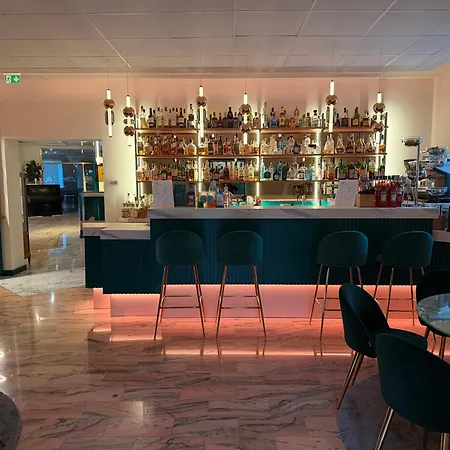 Green Park Hotel-3