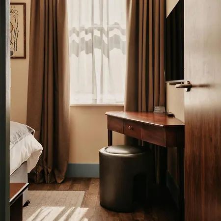 Morton Hotel-3