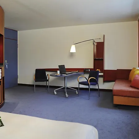 Novotel Suites Muenchen Parkstadt Schwabing-3