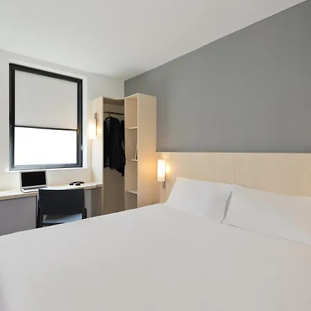 Ibis Budget Cannes Centre Ville-3
