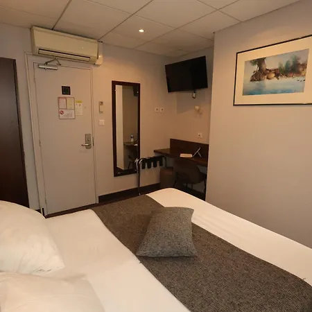 Hotel Des Trois Gares-3
