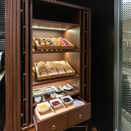 Sathorn Vista, Bangkok - Marriott Executive Apartments-3