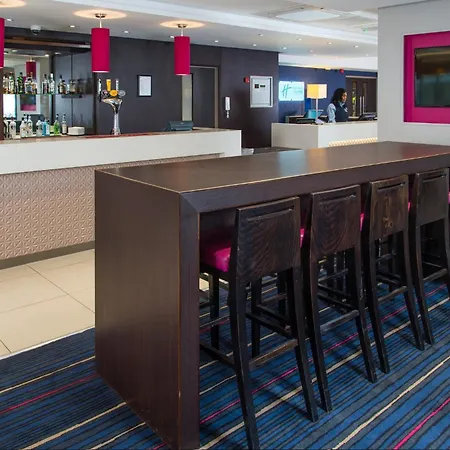 Holiday Inn Express London - Wandsworth By Ihg-2