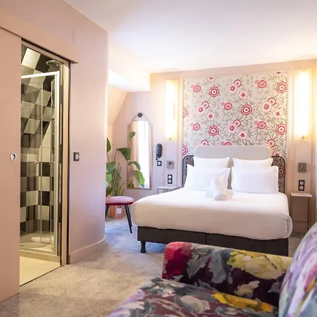 Elsa, Hotel Paris By Collection Vesper-3