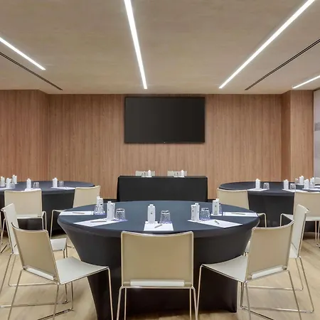 Novotel Valencia Lavant-2