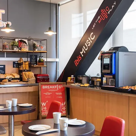 Ibis Barcelona Meridiana-2