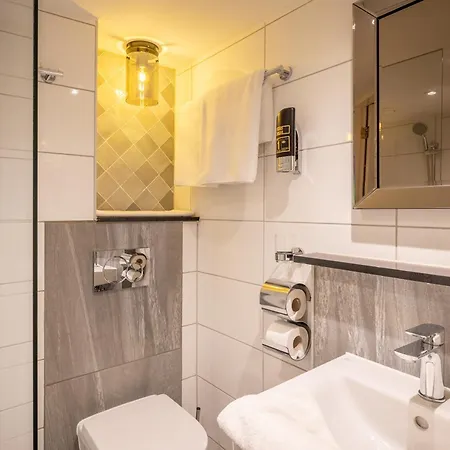 Hotel Oscar-3