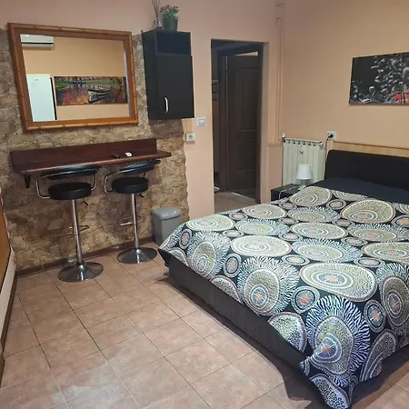 Gina B&B-3