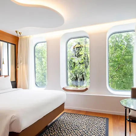 Renaissance Paris Republique Hotel & Spa-3
