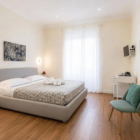 Nationale Boutique Rooms & Suites-3