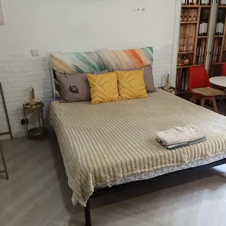 Floris Guest House-3