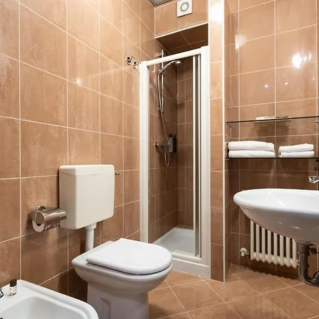 Waldorf Suite Hotel-2