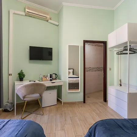 Giusi Rooms - Esquilino Harmony Guesthouse-3