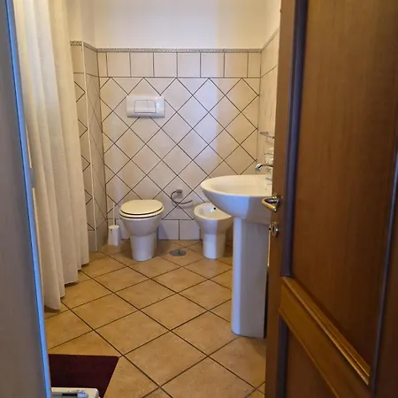 Villa Malandrino Guest House-2