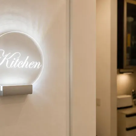 B And G San Babila- Luxury In The Heart Of Milano - Design District-3
