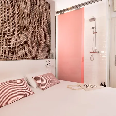 Chic&Basic Tallers Hostal-2