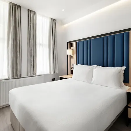 Spark By Hilton London Chiswick-2