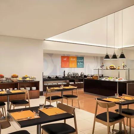 Ibis Dubai Al Rigga-2