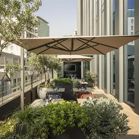 Hyatt Centric Milan Centrale-3