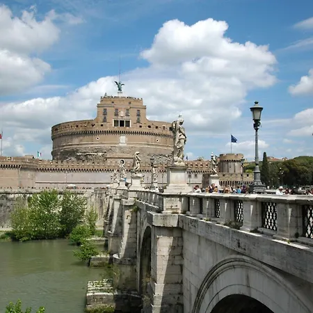 Suites 44 Via Cicerone - Modern Rooms - Guesthouse Close To Vaticano, San Pietro, Castel Sant'Angelo-2