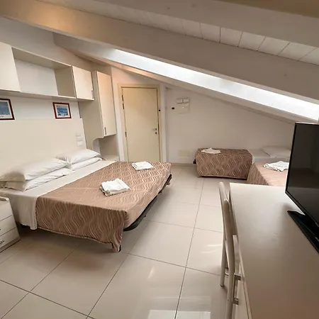 Hotel Leoni-3