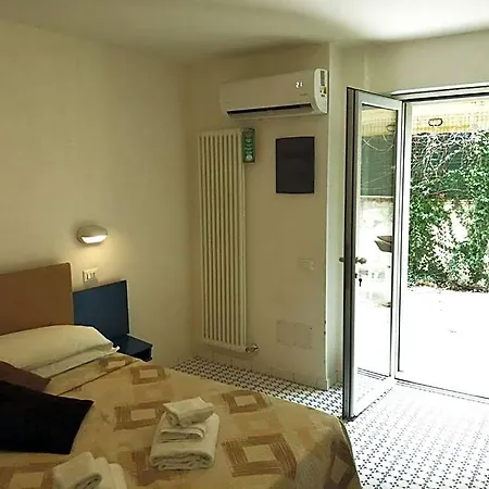 Camere e appartamenti con ingresso indipendente Hotel Le Terrazze-2