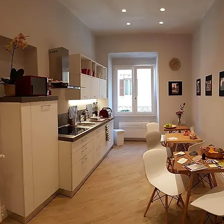 Roman Suite Guest House-3