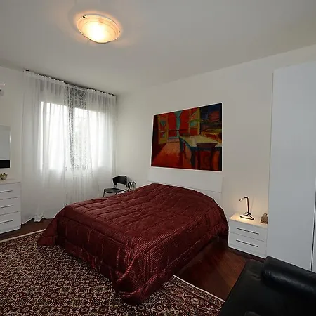 Tintoretto Inn B&B-3