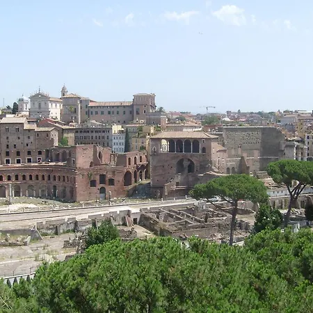 Viale del Colosseo-2