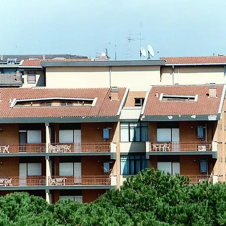 Eur Nir Residence-3