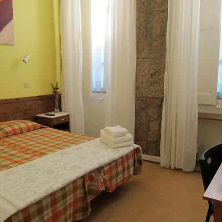 Duas Nacoes Guest House-3
