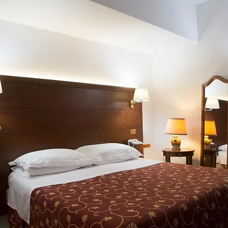 Hotel Carlton-2