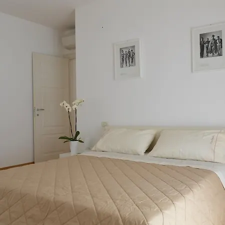 Le Residenze di Via Lo Re-3