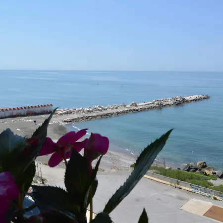 B&B Fronte Del Mare-3