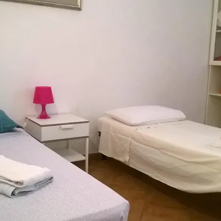 Rita Room-3