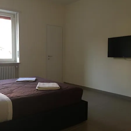 3Jolie Rooms-2